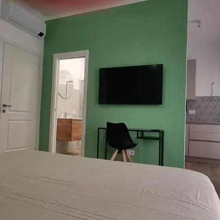Park Apartment *